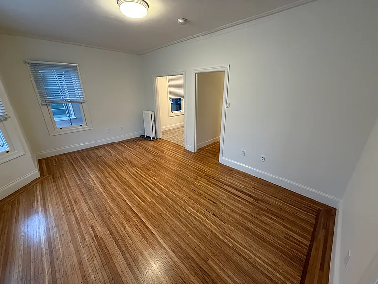 307 Valencia St #201 — Photo 9