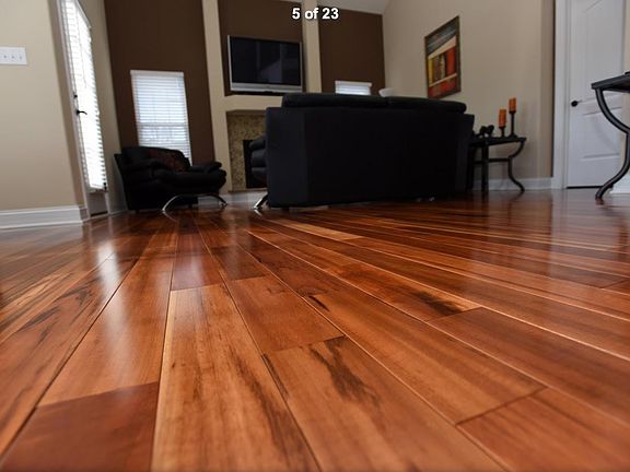 4th image of 8078 Tuckaway Ct