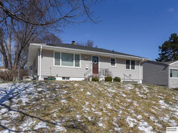 8110 Hascall St, Omaha, NE 68124
