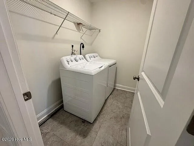3404 Richter Way #B — Photo 23