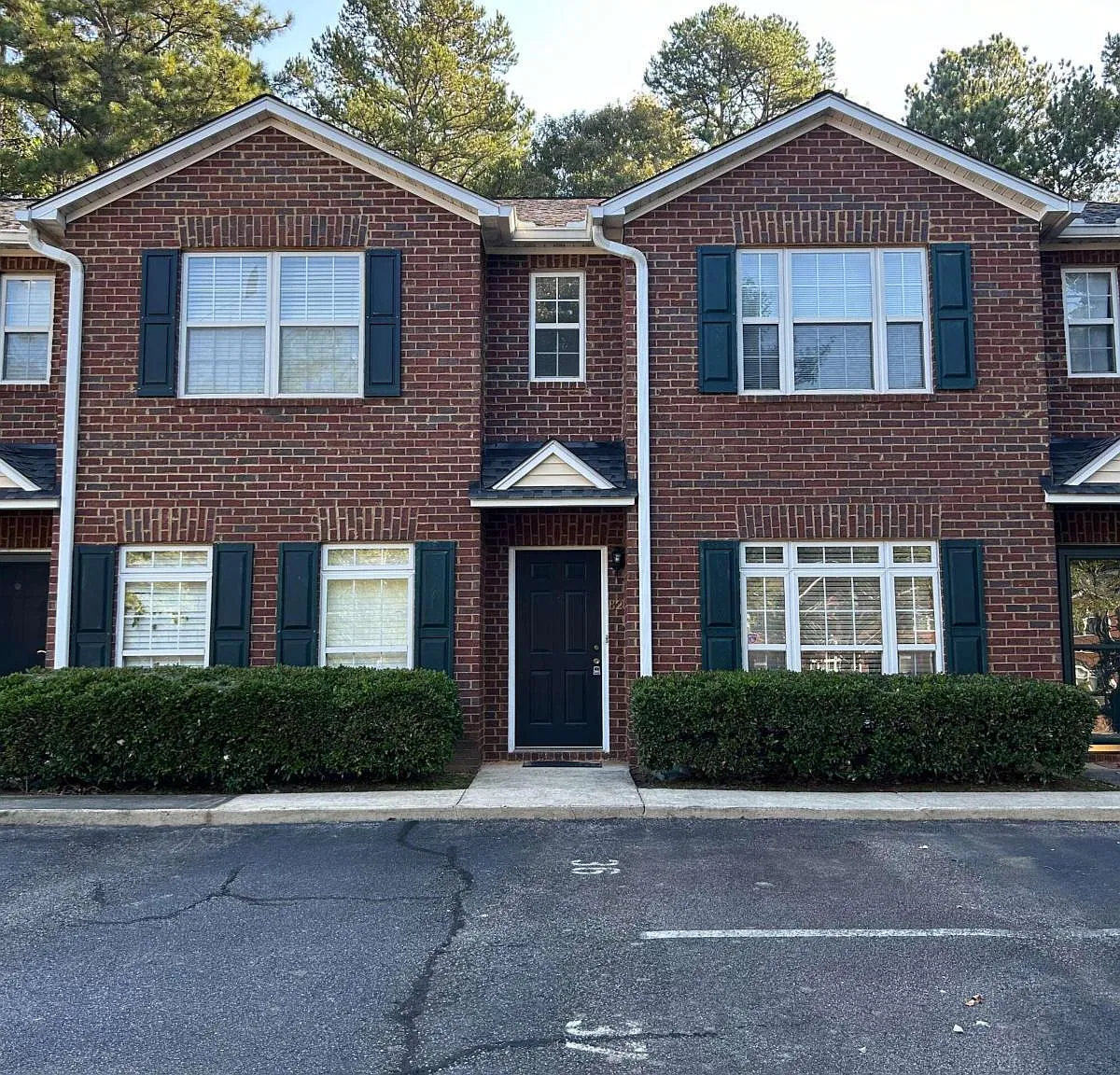 2 bed, 2.5 bath, 1168 sqft, $1,400 — Photo 2