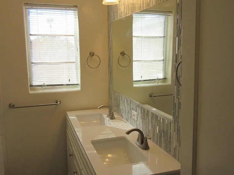 113 W Pierson St — Photo 5