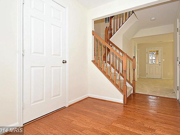 3rd image of 8106 Horseshoe Cottage Cir