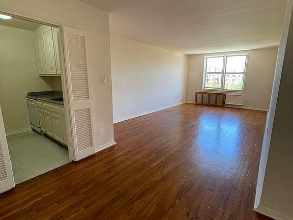 3rd image of 14241 41st Ave APT 603
