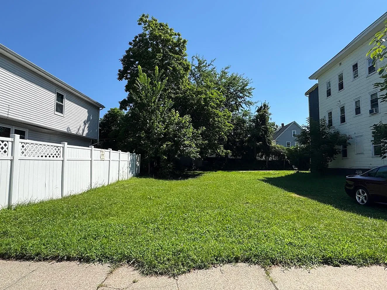 2 bed, $1,400 — Photo 2