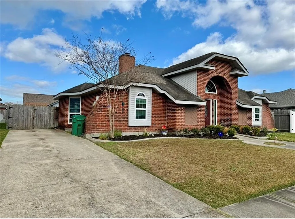 Building Photo - 22 Gladiola Ct