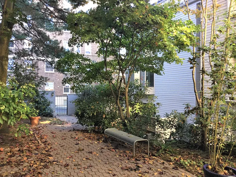 211 Summit Ave E #215 — Photo 8