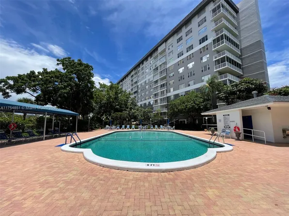 3850 Washington St APT 301, Hollywood, FL 33021