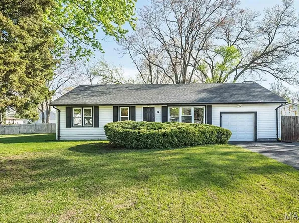 141 Elmgrove Ave, Hazelwood, MO 63042