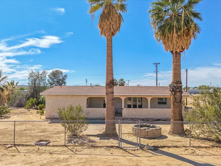 4611 Oasis Ave — Photo 4