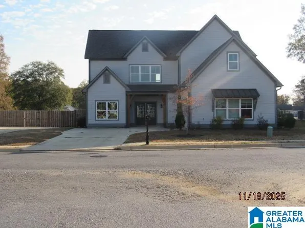 107 Avondale Ln, Pell City, AL 35128