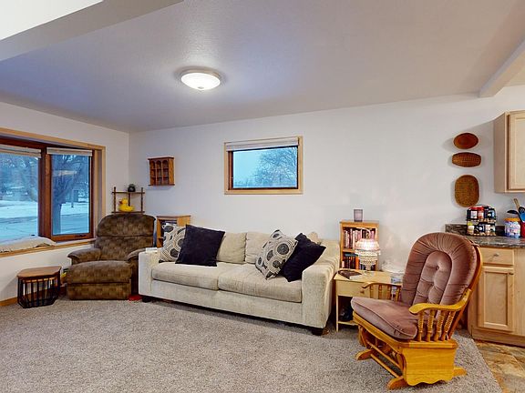 4th image of 616 Park Ave #1
