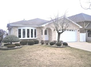 8309 Mansfield Ave, Burbank, IL