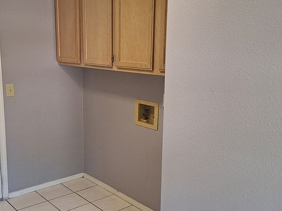4th image of 221 N Little Ave #221