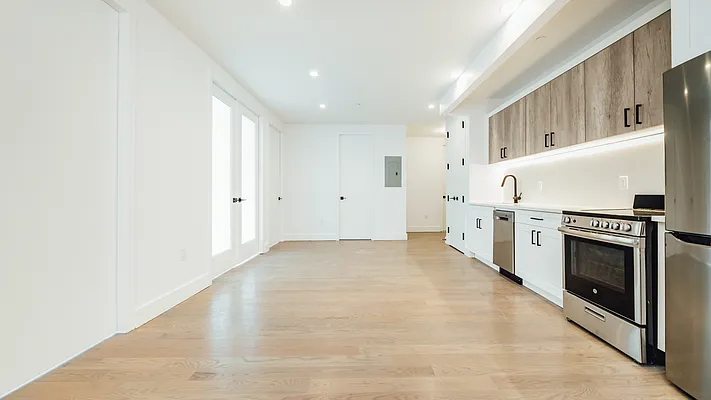 Rented by Nooklyn NYC LLC | media 14