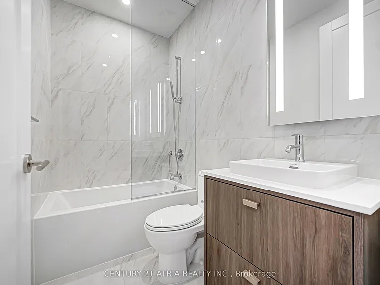 858 Dupont St #Penthouse 19 — Photo 11