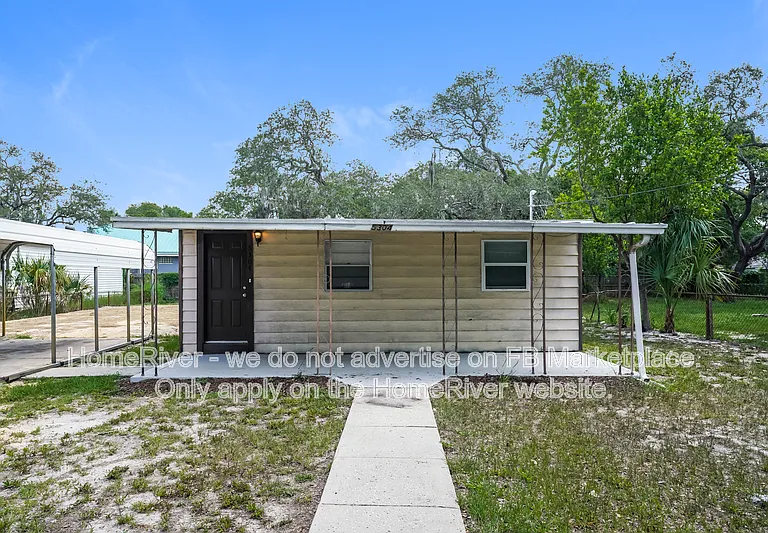 5304 E 14th Ave — Photo 1