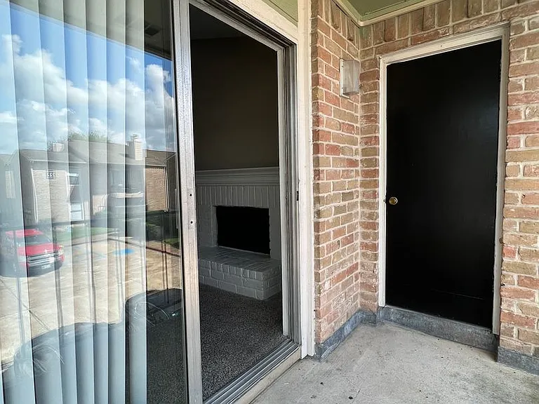 Emerald Cove Apartments — Photo 92