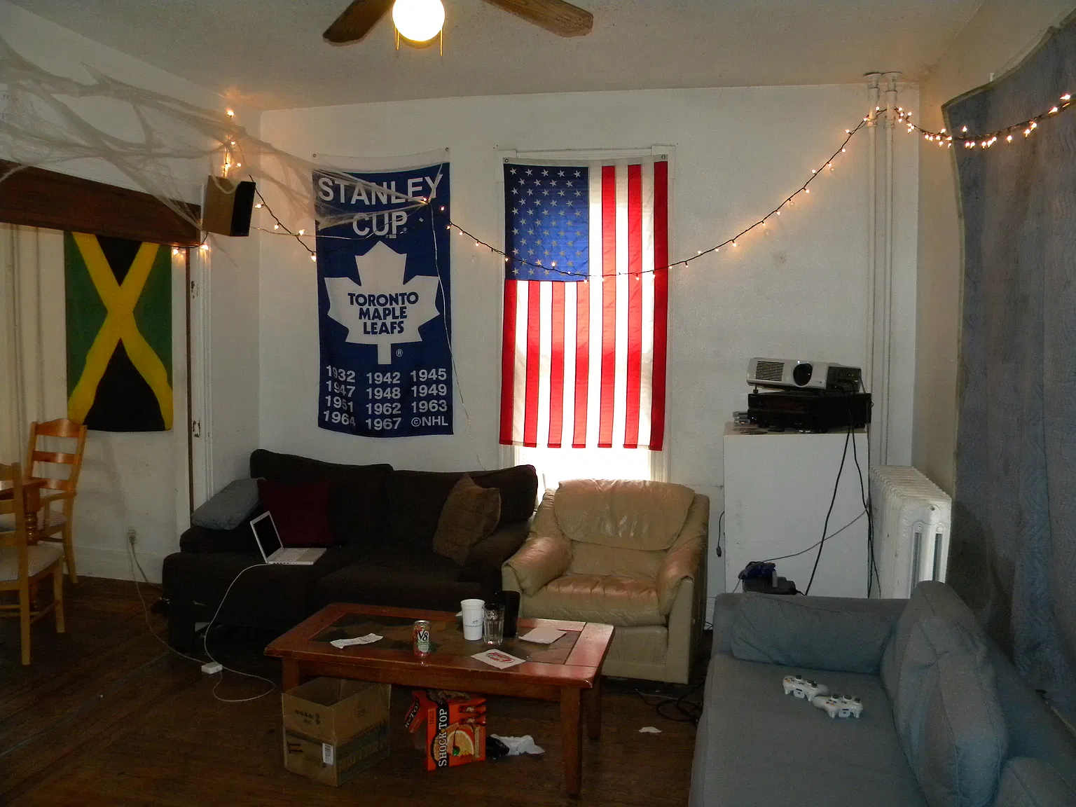8 bed, 4812 sqft, $4,200 — Photo 4