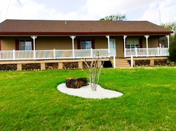 3772 Dewebber Rd, Bowie, TX 76230