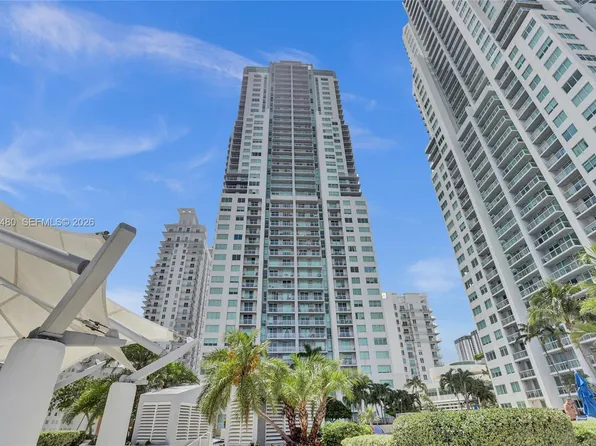 253 NE 2nd St APT 3304, Miami, FL 33132
