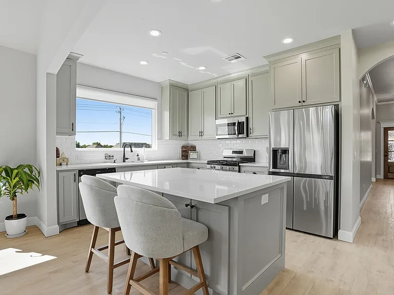 4200 Abbey Park Dr — Photo 17