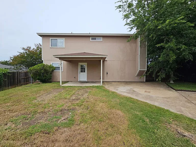 2201 Dennis St — Photo 28