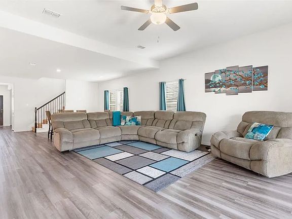 5th image of 608 Fawn Valley Dr