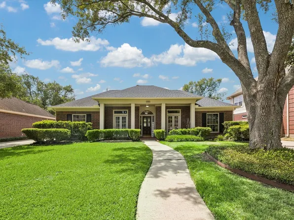 15835 Echo Lodge Dr, Houston, TX 77095
