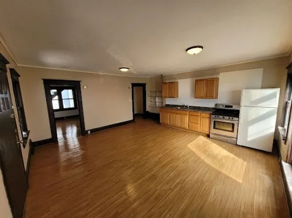 3225 5th Avenue, 3225 5th Ave APT 1, Des Moines, IA 50313