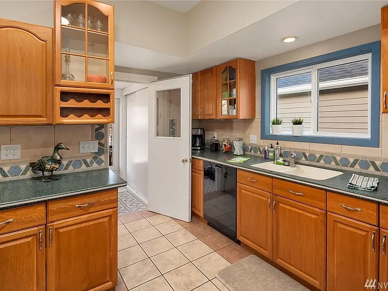 6556 Cleopatra Pl NW — Photo 11