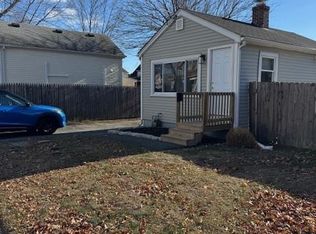 328 Smith St, Cranston, RI 02905