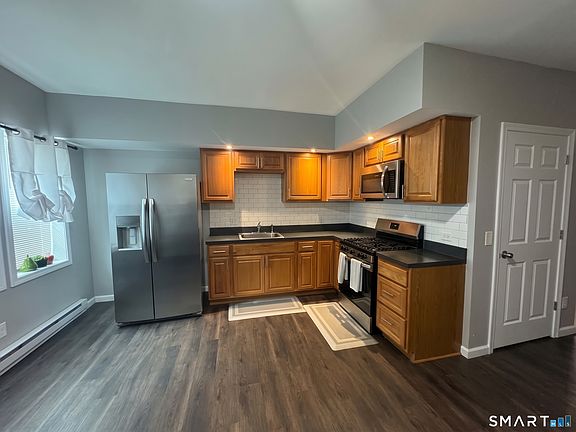 4th image of 214 Wood Street