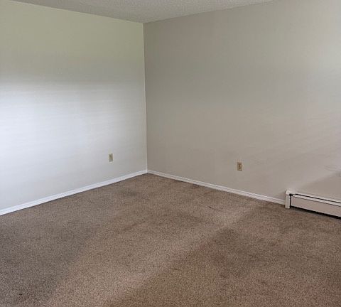 5th image of 10204 106th Ave #102
