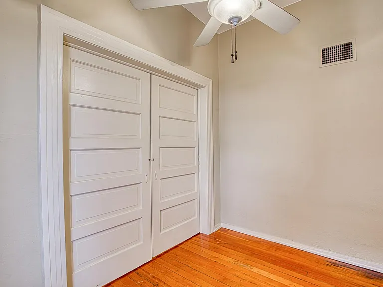 521 E University Blvd #4 — Photo 17