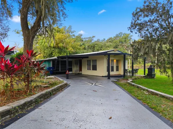 6147 Ridgewood Dr, Zephyrhills, FL 33542