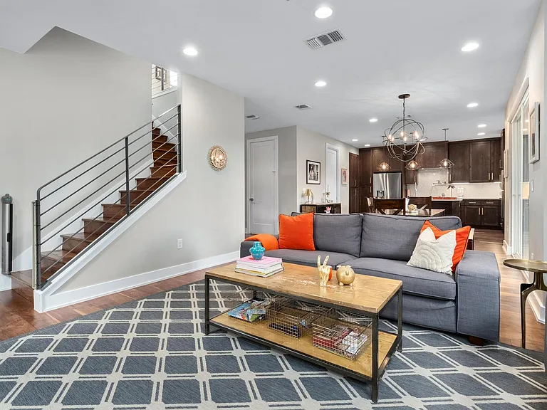 3302 Funston St — Photo 5