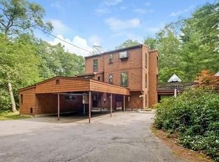 12 Carroll Dr, Foxboro, MA 02035