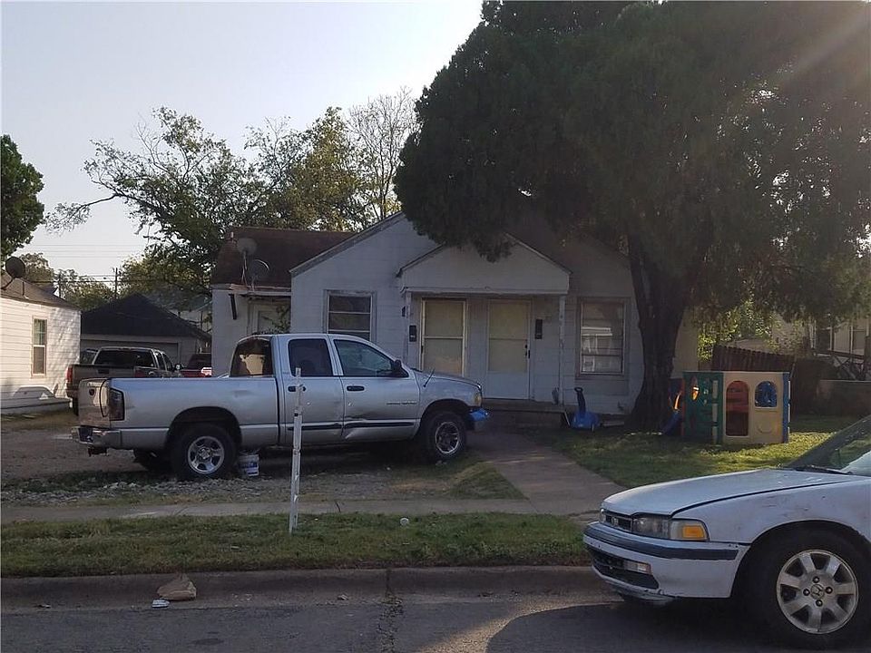 2nd image of 3712 Mount Pleasant St