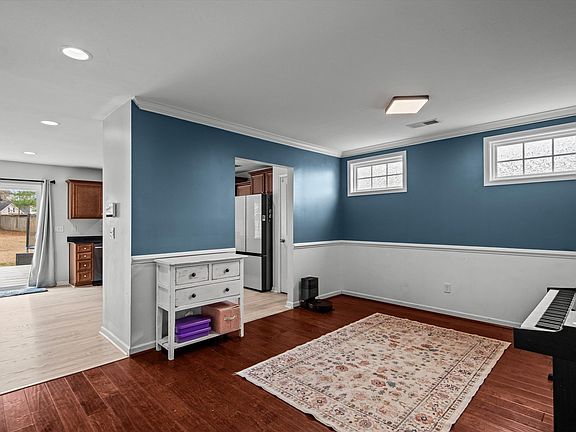 5th image of 8 Genesis Ln