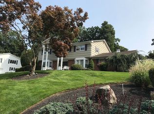 27 Woodhaven Dr, New City, NY 10956
