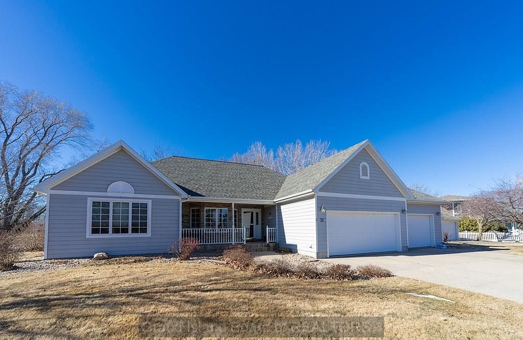 ln 32 Lillian Ln, Doniphan, NE 68832 | Zillow