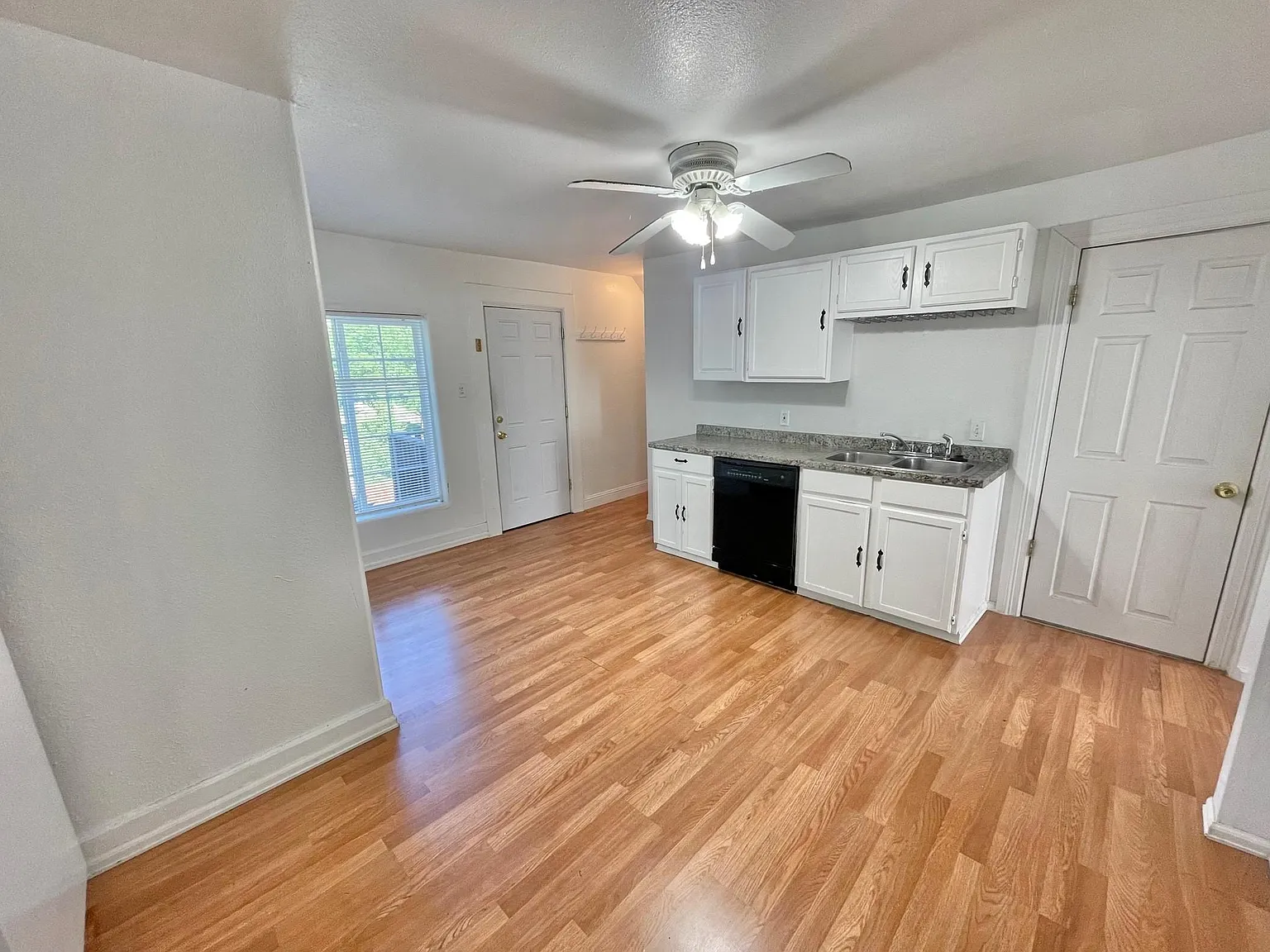 1 bed, 600 sqft, $1,100 — Photo 4
