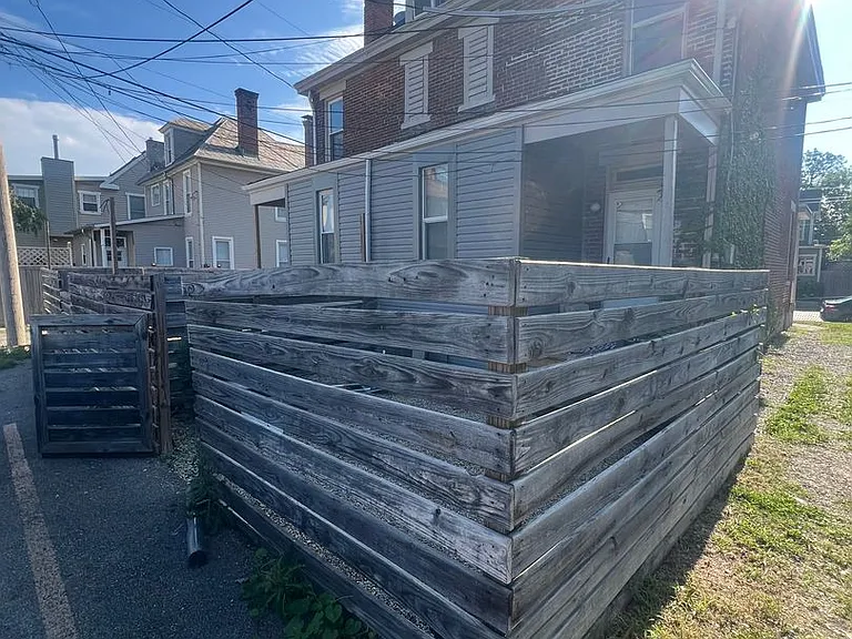 390 E Whittier St — Photo 13