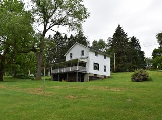 29798 Lake Creek Rd, Cochranton, PA 16314