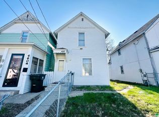 458 John St, Sioux City, IA 51103