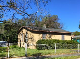 1435 Royal Court Ln, Jacksonville, FL 32209
