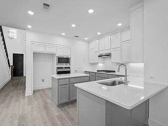 3512 Cloverleaf Ln - Property Image