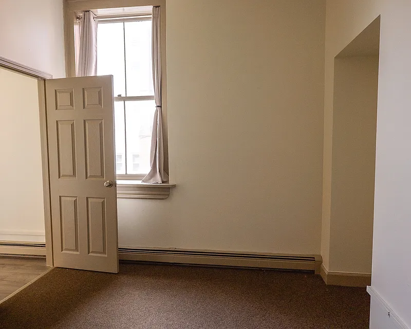 2 bed, 1.0 bath, $2,080 — Photo 4