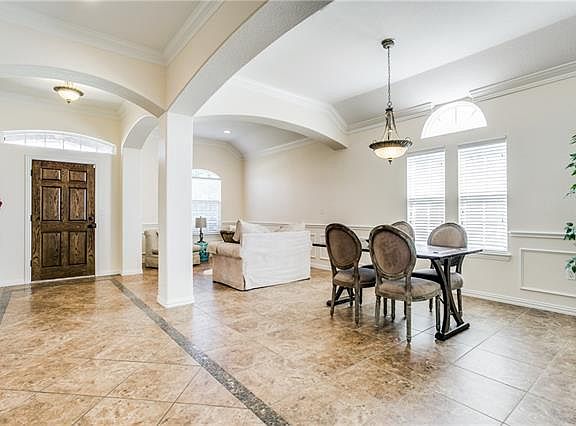 5th image of 439 Golden Pond Dr